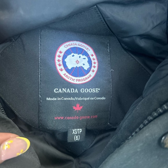 AuthenticToddler Size 6Canada Goose Snowy Owl Jacket. - Picture 6 of 9